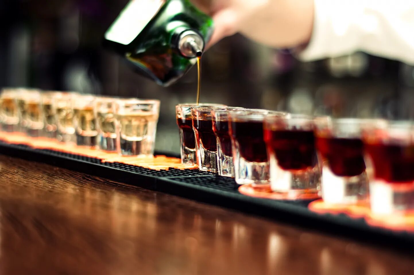 No marta pieaugs alkoholisko dzērienu akcīzes nodokļa likmes