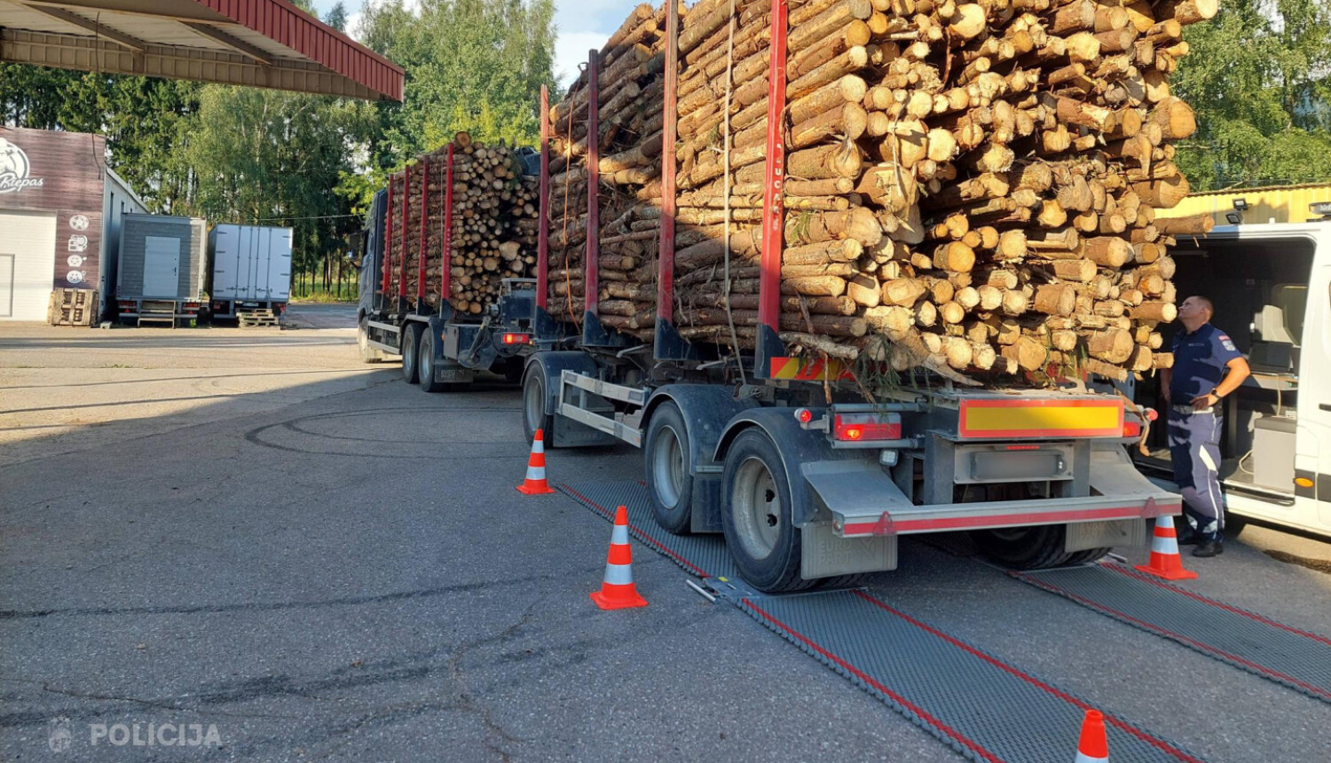 Valsts policija pērn kravu pārvadājumu jomā veikusi vairāk nekā 9 000 kontroles